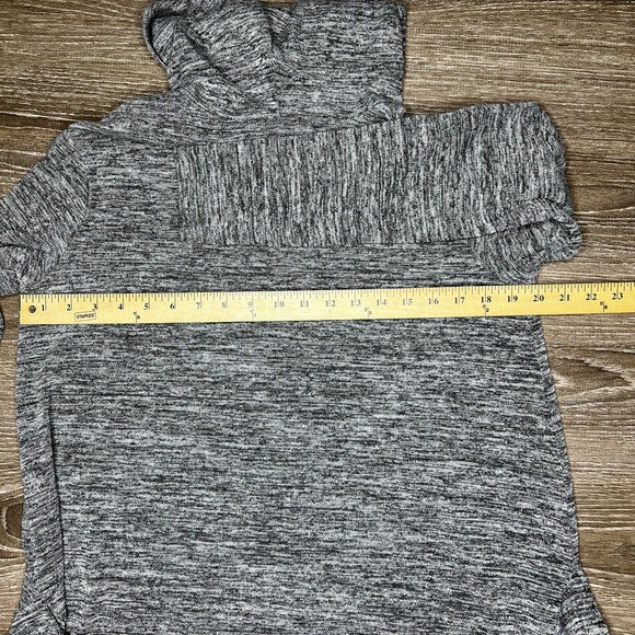 Avon Cowl Neck Blouse – Elegant Draped Neckline Top (Size Medium 8-10) - Picture 10 of 12